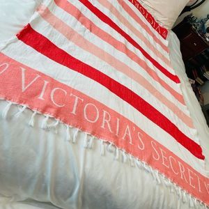 Victoria’s Secret PINK Pink and Red Beach Blanket